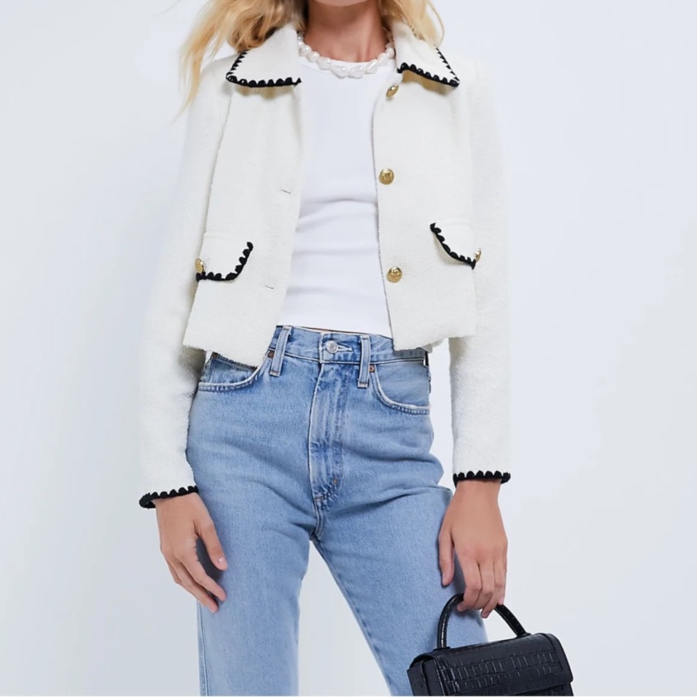 MOON RIVER
Ivory Lady Jacket - Picture 2 of 11